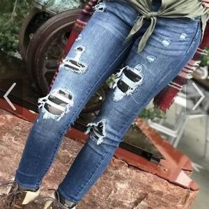 Stretchy skinny jeans with peekaboo camouflage distressing size XXL